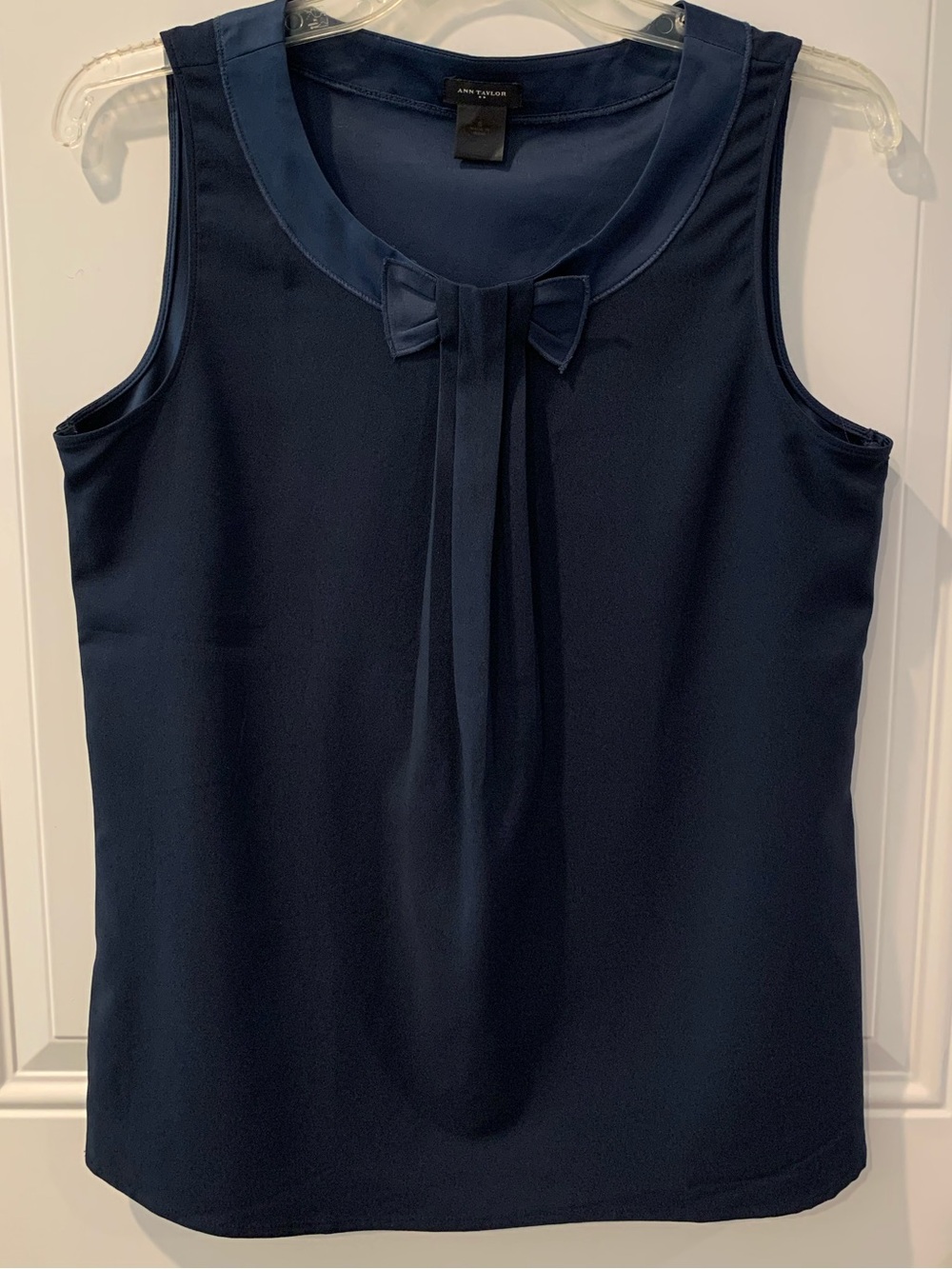 Ann Taylor Navy Sleeveless Bow-Front Shell Top